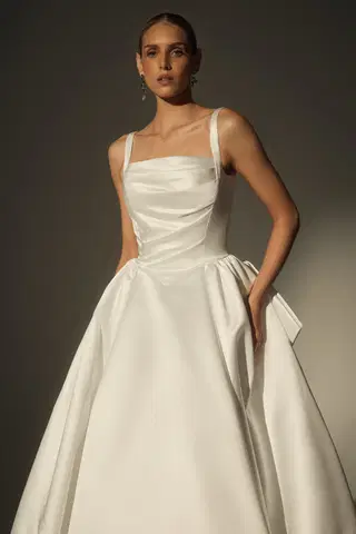 LE173 by Casablanca Bridal - view 2 of 5
