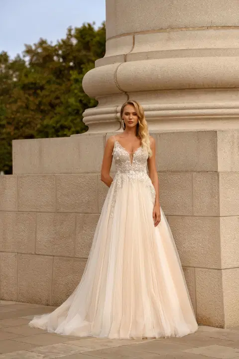 Style 8271 wedding dress by Monica Loretti, A-line, lace