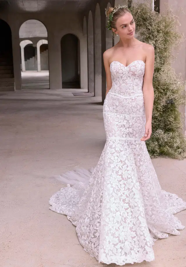Theodosia by Mori Lee: Fit & Flare silhouette, sweetheart neckline, lace