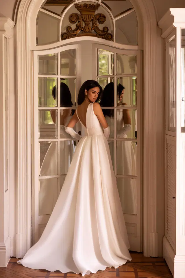 E-5515 by Elizabeth Passion - view 3 of 3