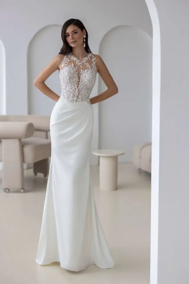 Kavita by Jarice: deep V-neck neckline, sleeveless, crepe