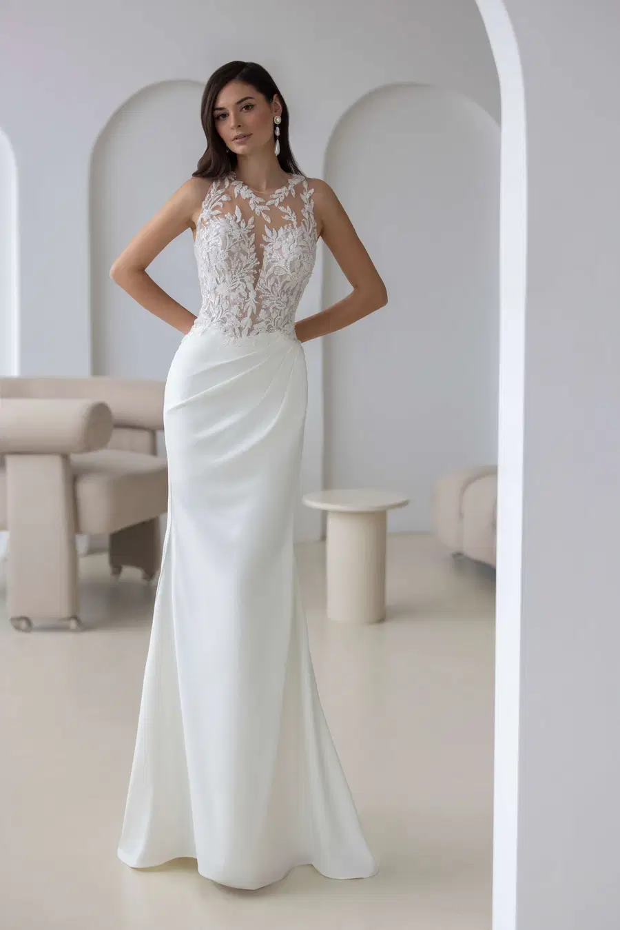 Kavita by Jarice: deep V-neck neckline, sleeveless, crepe