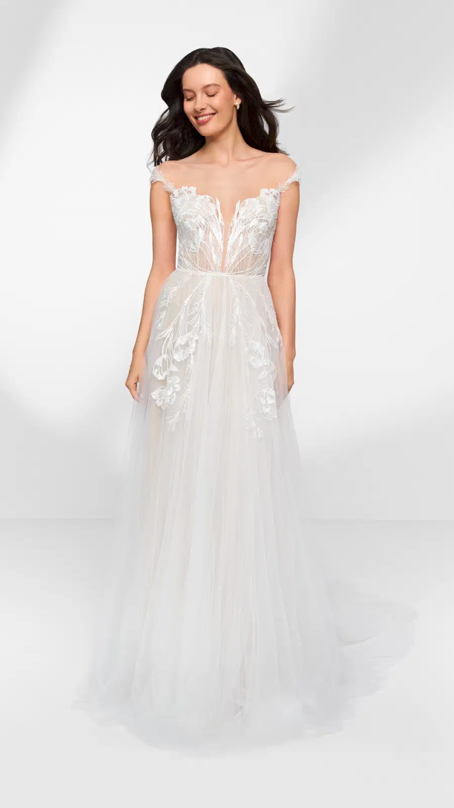 Yaga by Anna Kara: A-Line silhouette, off-shoulder neckline, sleeveless, lace