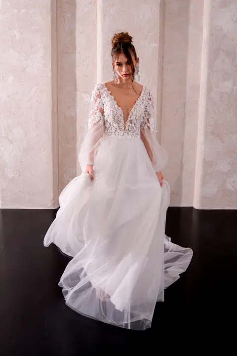 Halo 2511 wedding dress by Halo, A-line, tulle
