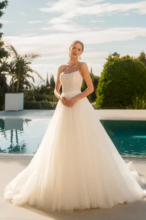 Style 8222 wedding dress by Diane Legrand, A-line, tulle