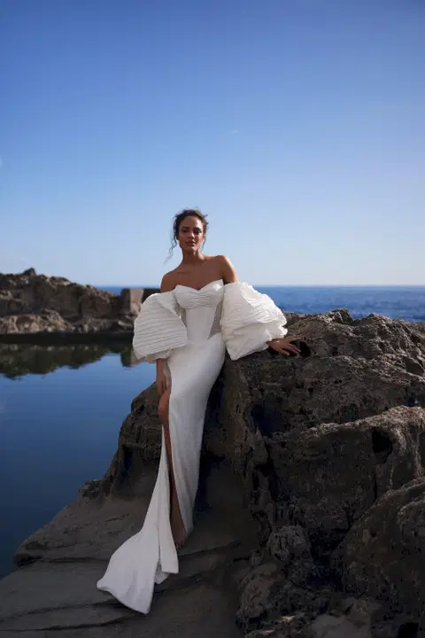 Silver Wave wedding dress by Liretta, trumpet, taffeta