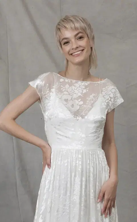 Shiny Flower Top by Kisui, A-line, tulle