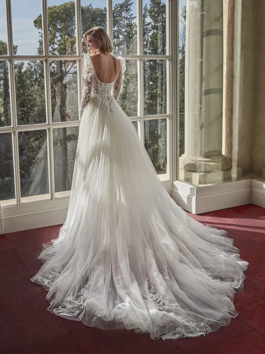 BIENNIA by Pronovias Privée - view 2 of 3