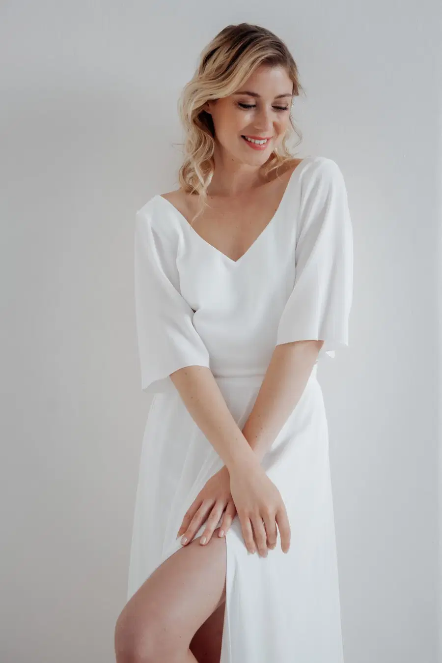 Top Amelie by noni Selected: Two-Piece silhouette, V-neck neckline, short sleeves, crepe