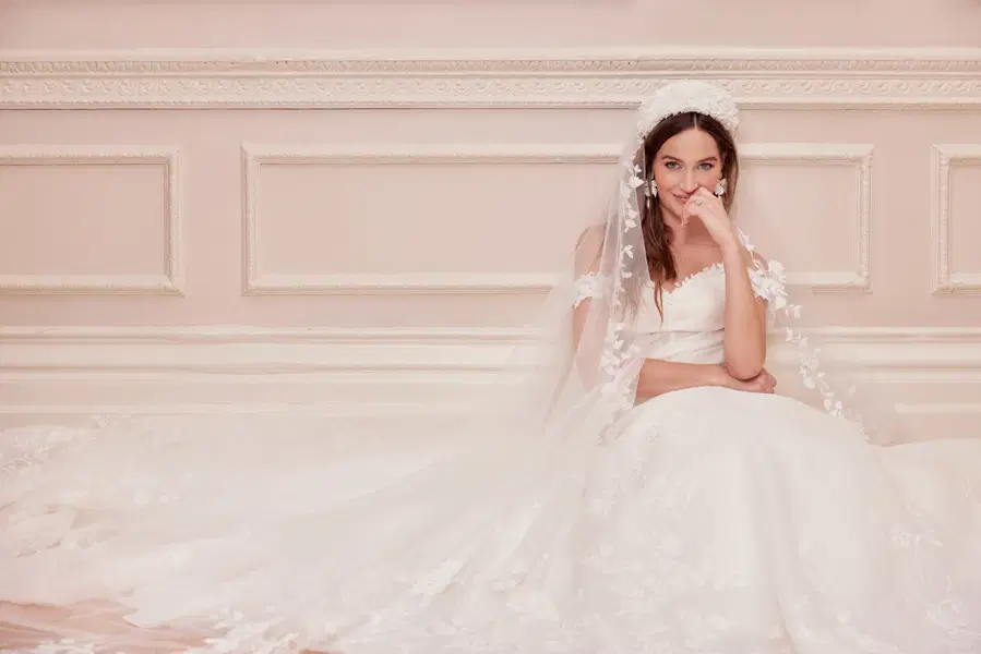Renata by Josephine Scott - view 6 of 6