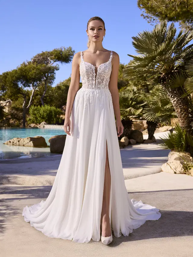 BLOSSOMLY by Ladybird: A-Line silhouette, V-neck neckline, sleeveless