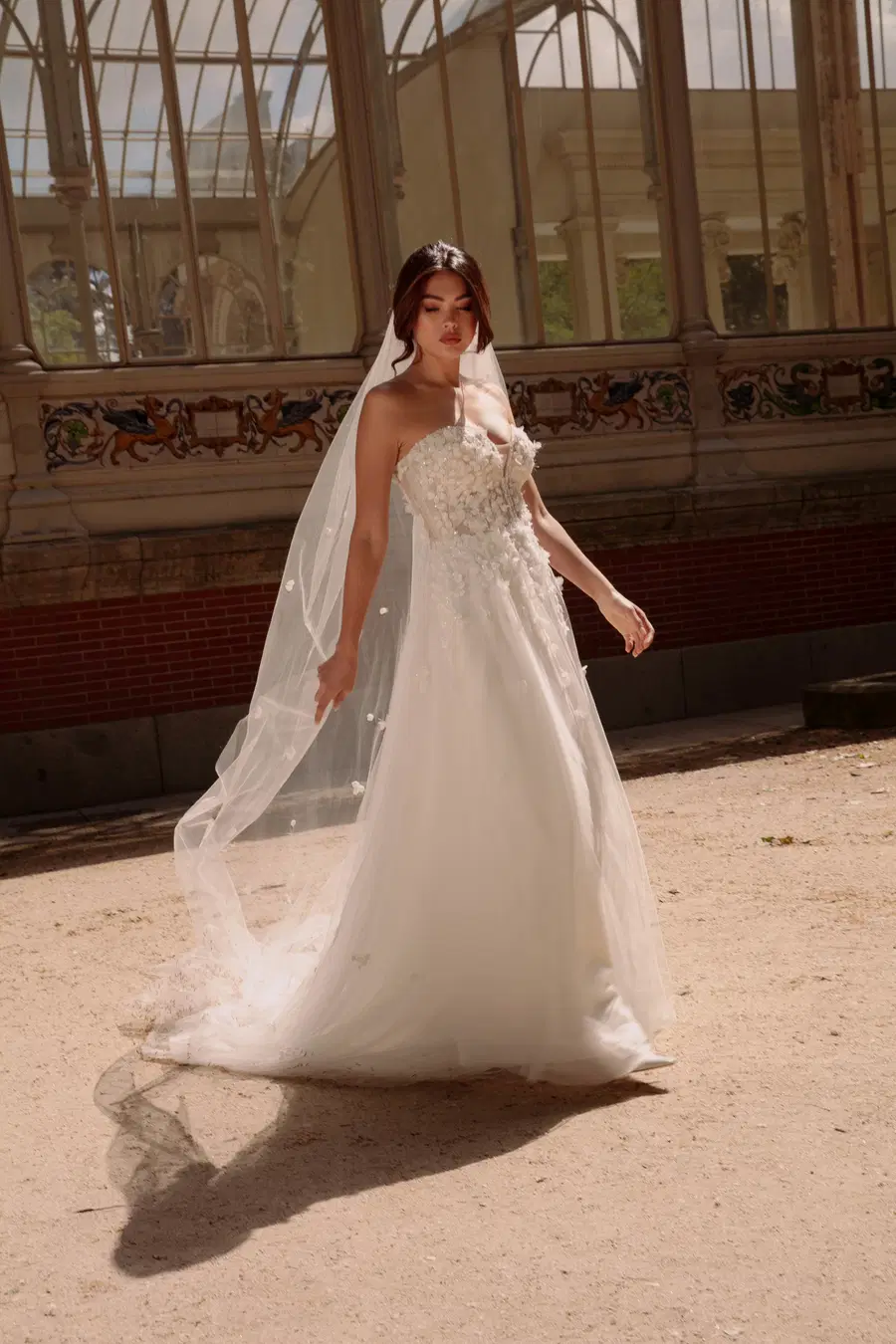 TO-2074T by Agnes: A-Line silhouette, sweetheart neckline, sleeveless, tulle