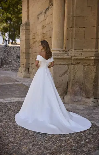 Hye by Veni Infantino - view 3 of 4