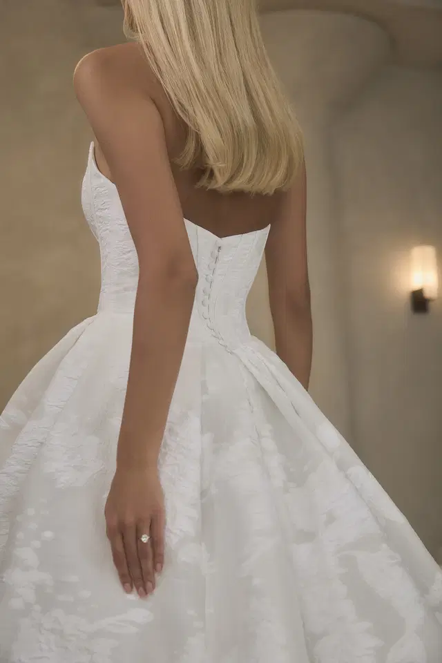 2640 by Casablanca Bridal - view 8 of 17