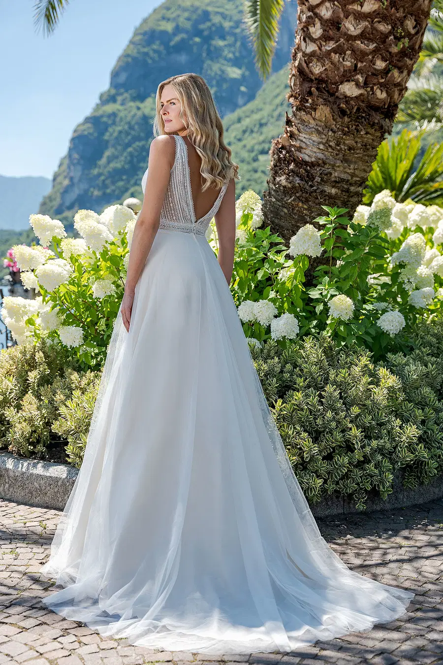 VN23 ivory by Vera Nova - view 5 of 5
