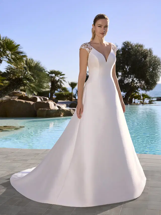 CLIANTHE by Ladybird: A-Line silhouette, V-neck neckline, sleeveless