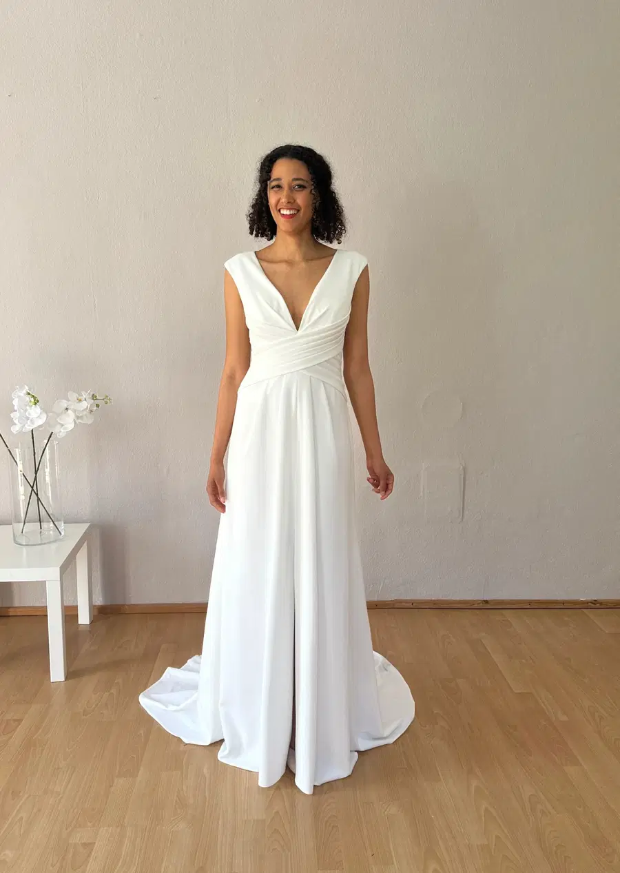 Kleid STBC 1235 by myprettydress by Basedow: A-Line silhouette, V-neck neckline, sleeveless, crepe