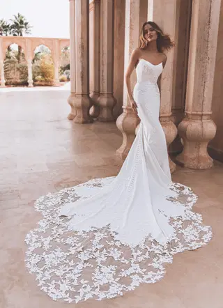 Veda by Enzoani - view 2 of 5