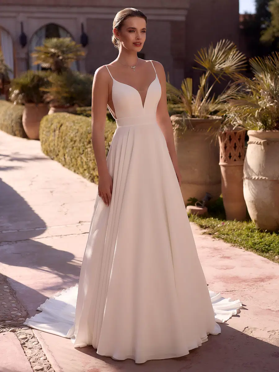 LUCA by Bianco Evento: A-Line silhouette, deep V-neck neckline, sleeveless, satin
