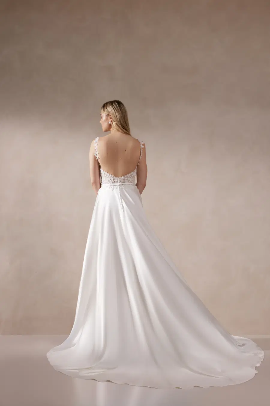 Eila by Adore - view 5 of 6