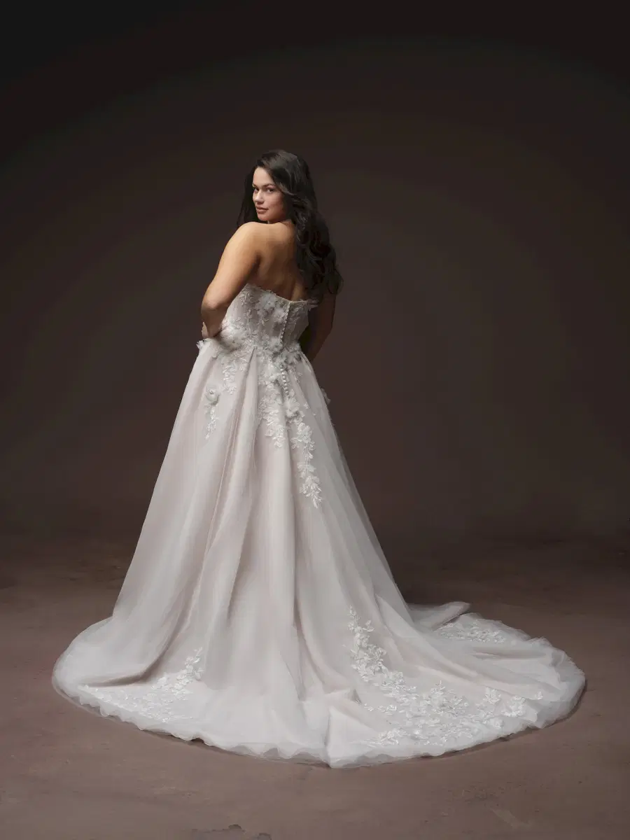 FLEUR by Rebecca Ingram - view 5 of 10