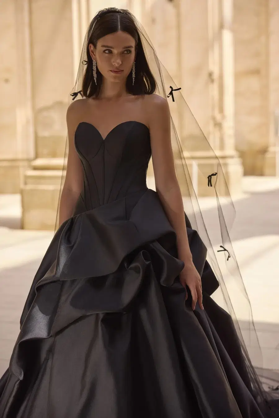 Helen by Veni Infantino - view 2 of 6