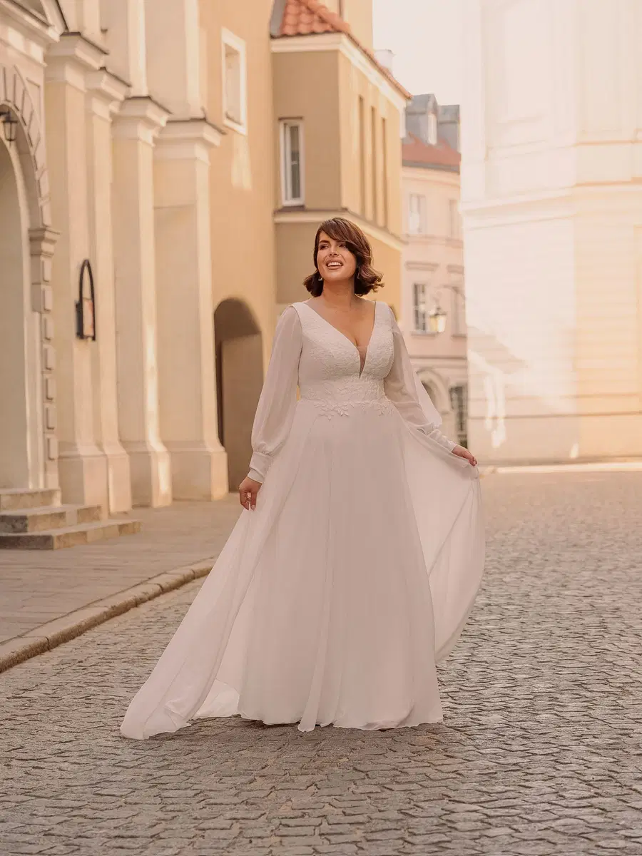 LO-486TZ by Agnes: A-Line silhouette, deep V-neck neckline, long sleeves, lace