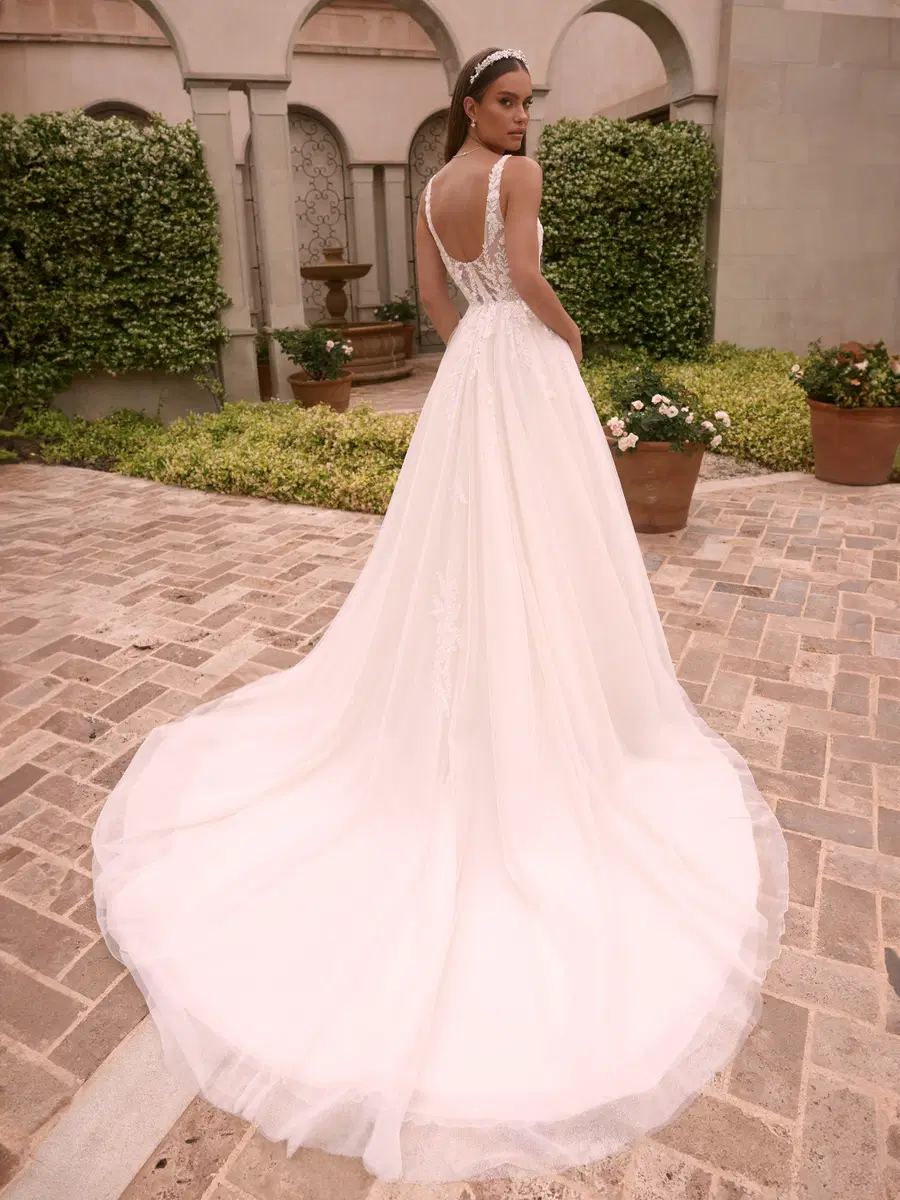 Clorinde by Bianco Evento - view 2 of 6
