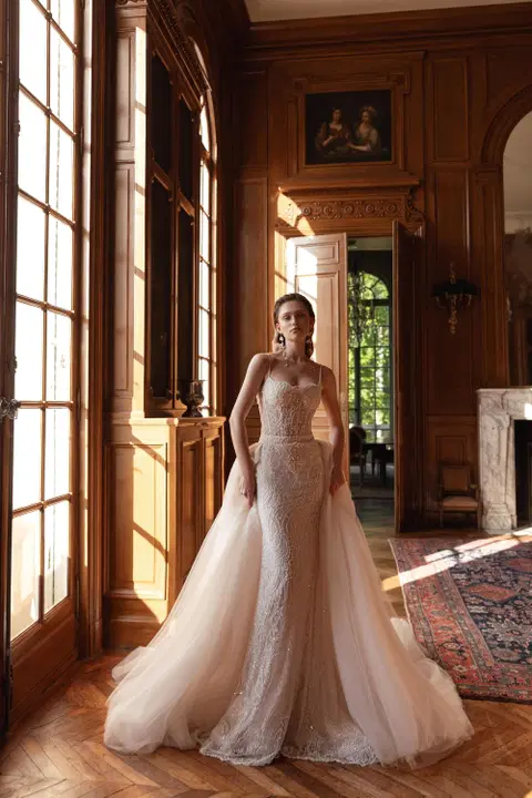 Orla wedding dress by Maks Mariano, mermaid, lace