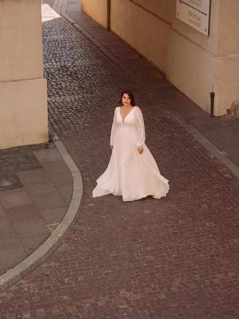 Style LO-548T wedding dress by Agnes, A-line, satin