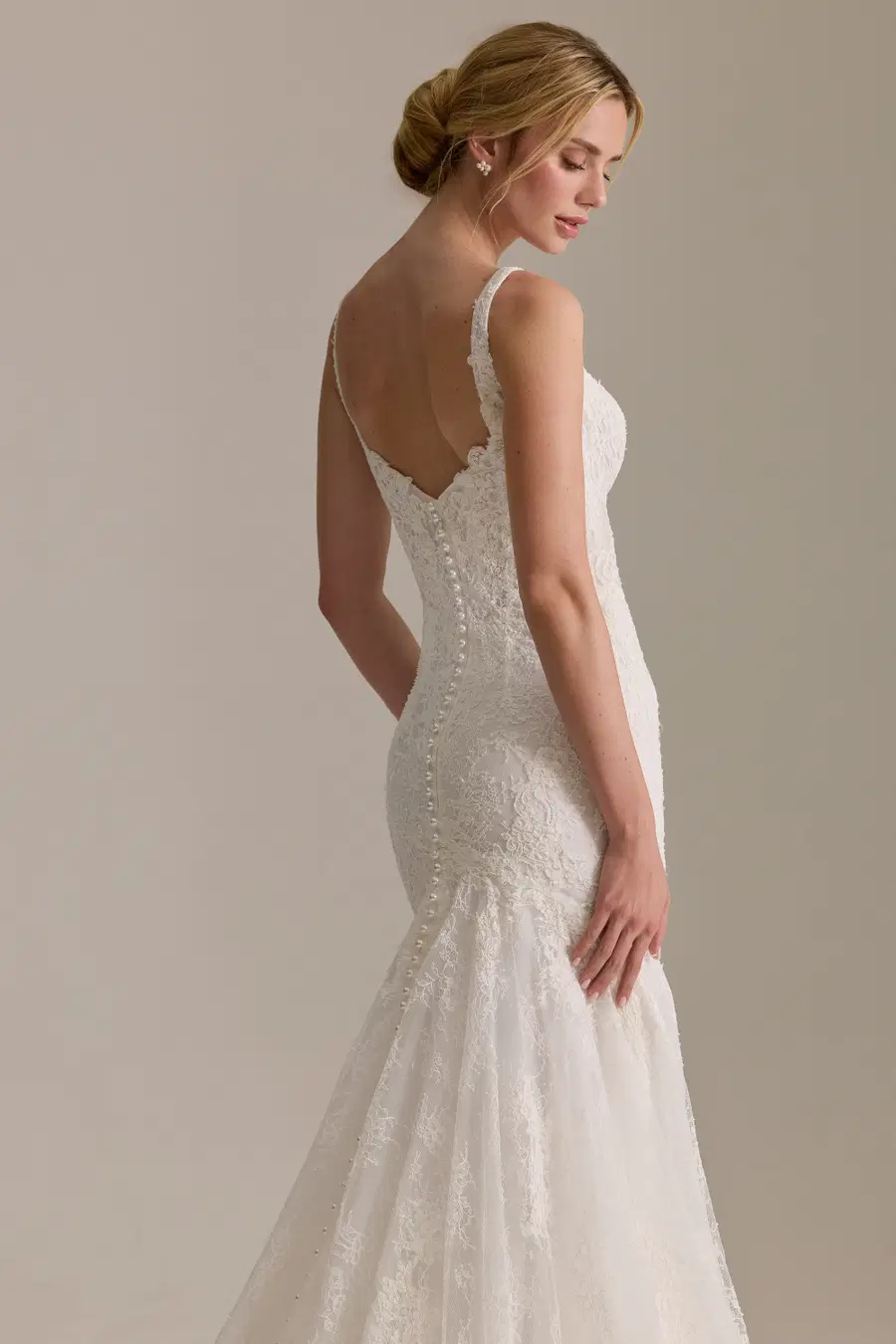Isolde by Josephine Scott - view 8 of 9
