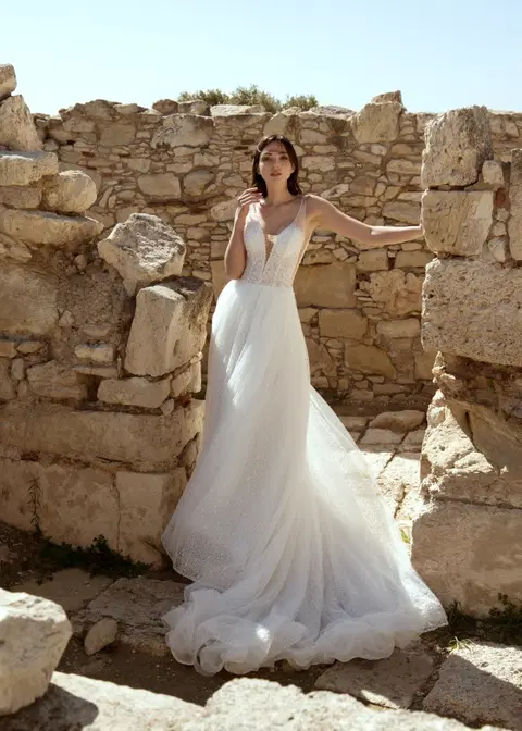 Venice wedding dress by Dando London, ball gown, lace
