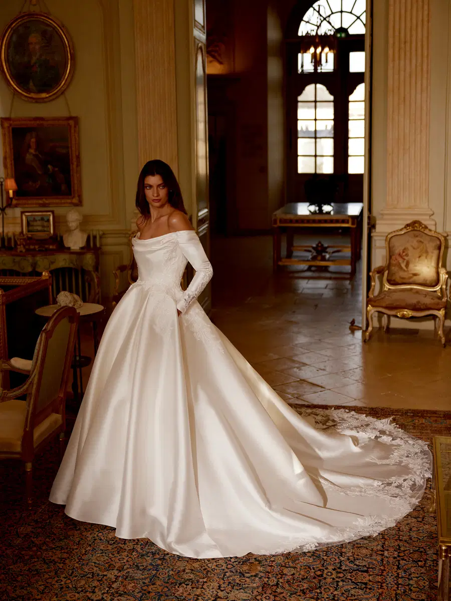 Josephine by Justin Alexander - view 3 of 7