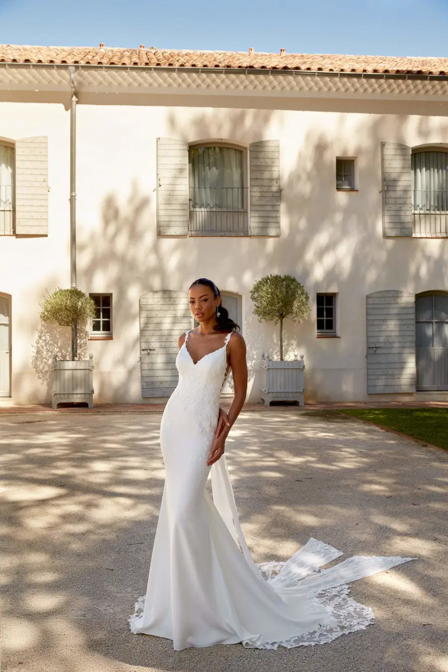 44594 by Sincerity Bridal: Trumpet silhouette, V-neck neckline, sleeveless, lace