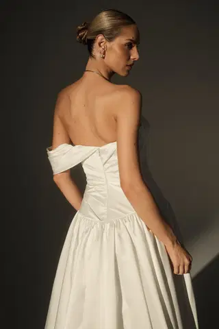 LE171-1 by Casablanca Bridal - view 5 of 7