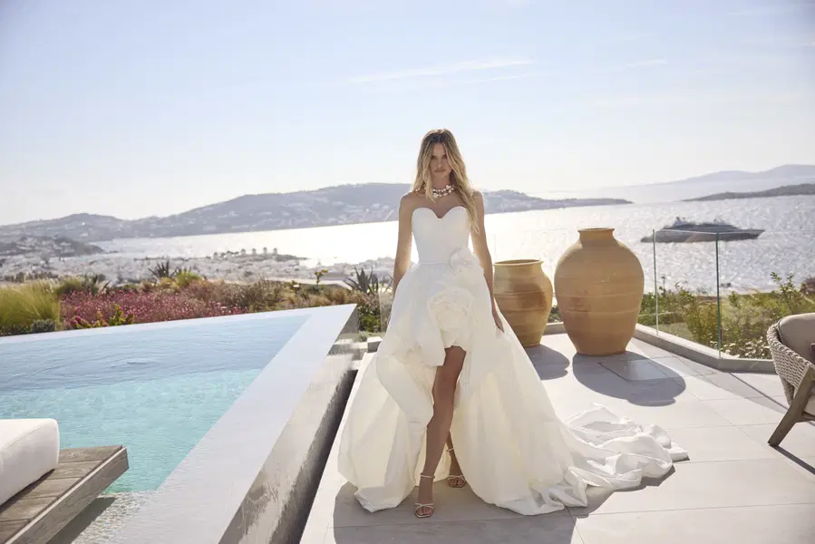 Ineke by Modeca Bridal: A-Line silhouette, sweetheart neckline, mikado