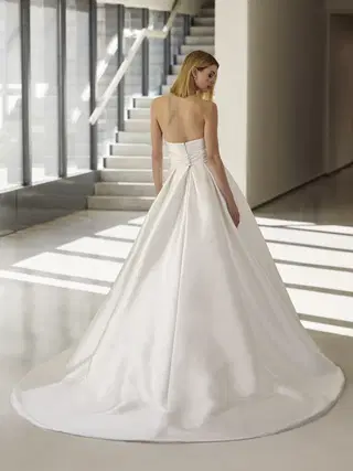 LEAVES by Pronovias - view 2 of 5