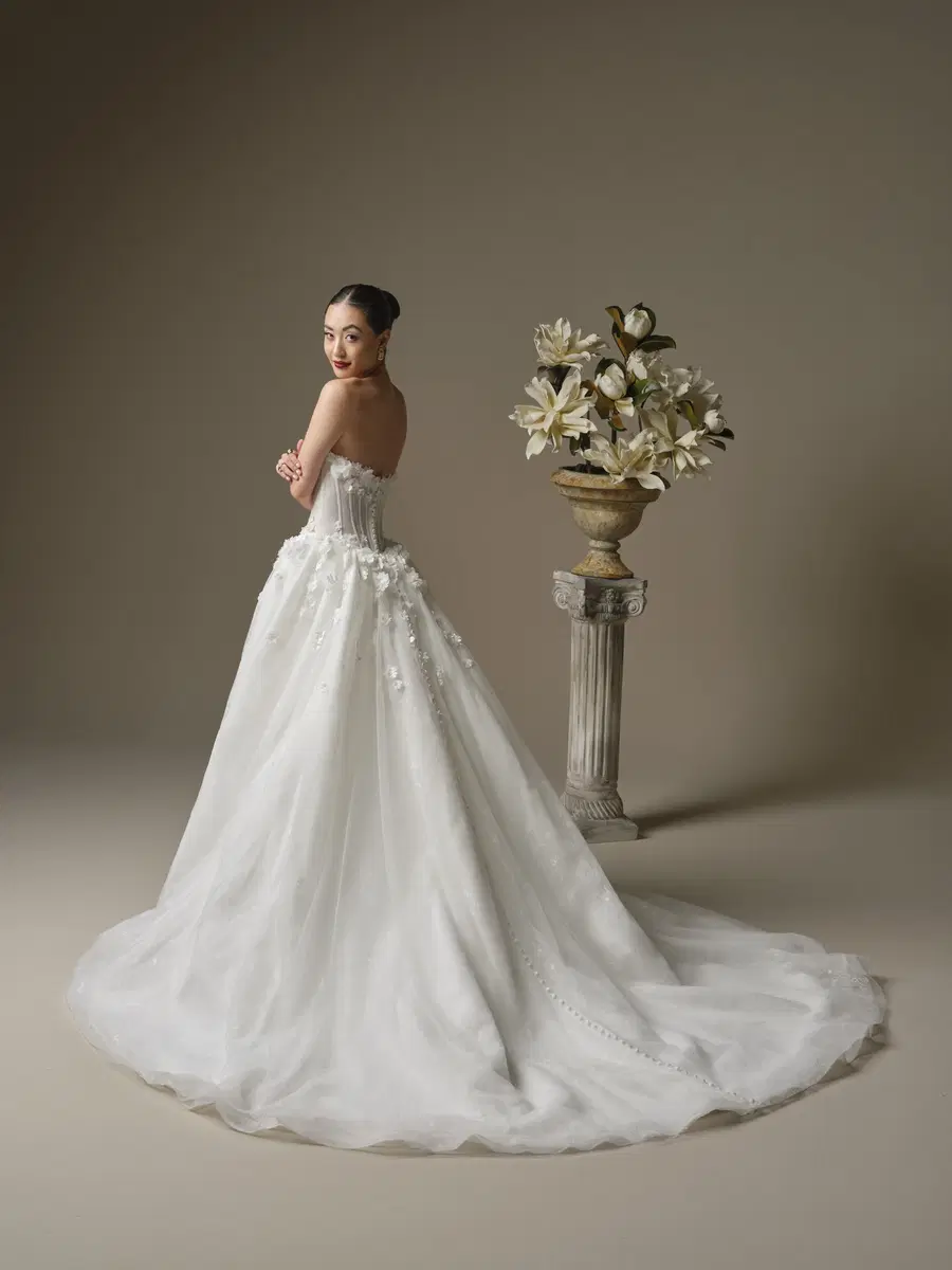 Akari by Sottero & Midgley - view 3 of 12