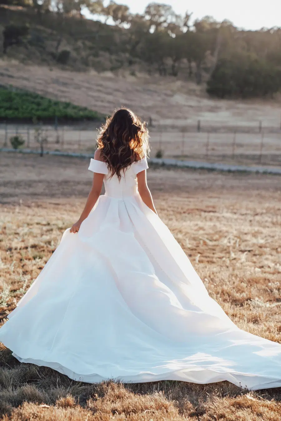 R3602 by Allure Romance - view 5 of 8
