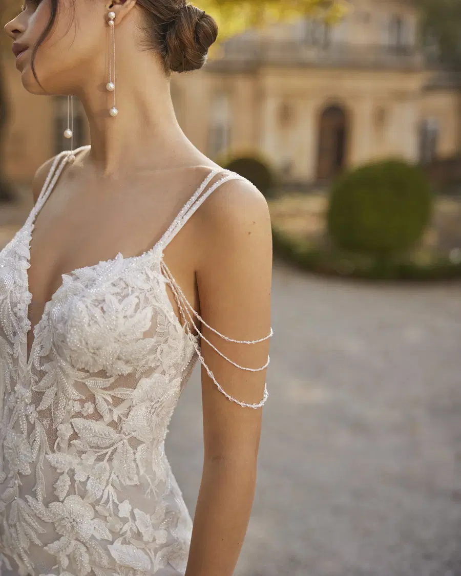 Victa by Rosa Clara - view 2 of 4