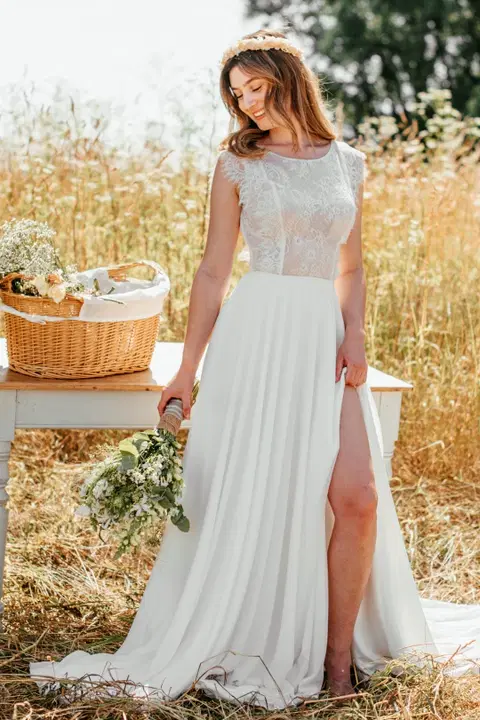 Lou wedding dress by Sanna Lindström, chantilly, high neck