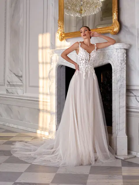 Patty wedding dress by Vanilla Sposa, A-line, lace