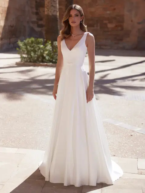 Regina wedding dress by Bianco Evento, A-line, satin