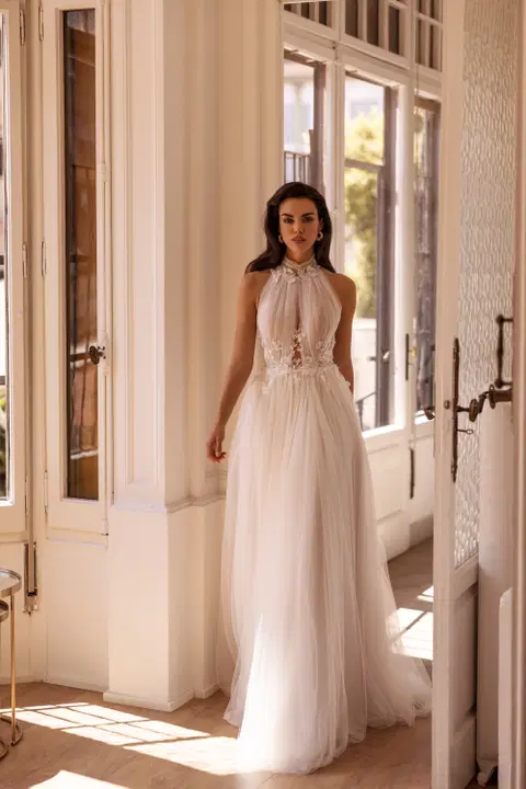 Style E-5434 wedding dress by Elizabeth Passion, A-line, tulle