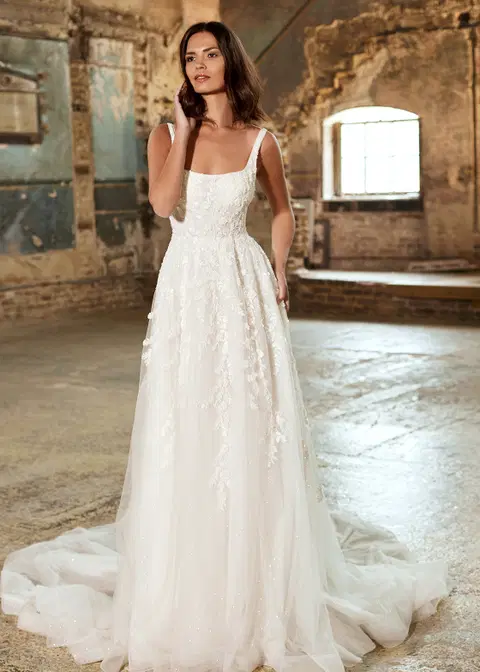 5th Avenue wedding dress by Dando London, A-line, tulle
