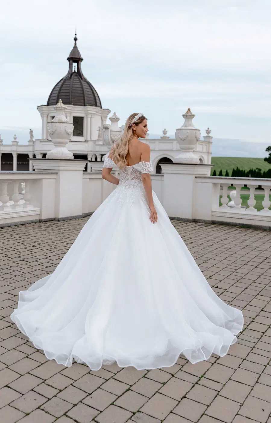 5573 by Serena Bridal - view 2 of 4