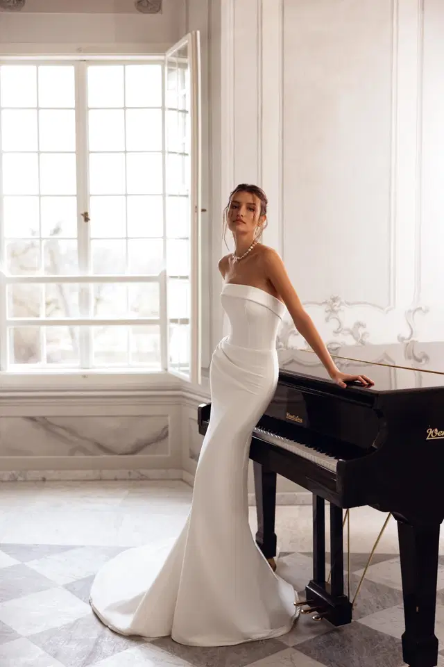 Verity by Tina Valerdi: Mermaid silhouette, straight neckline, sleeveless, mikado