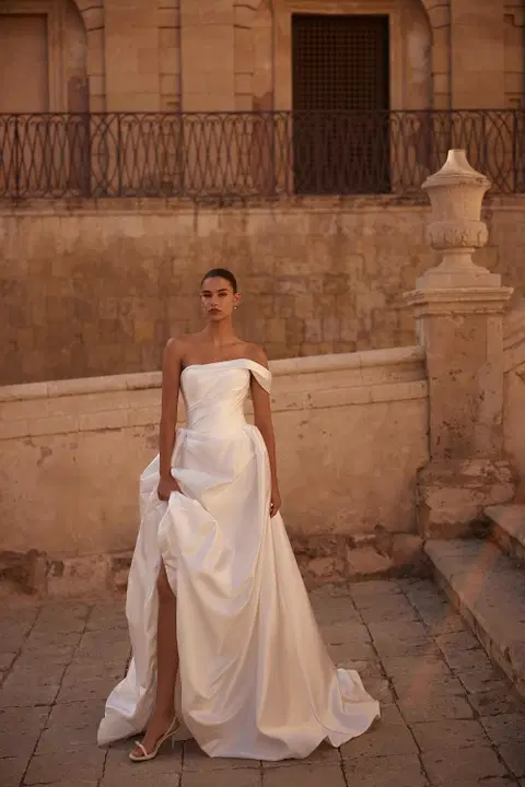 Lidia wedding dress by Anne Mariée, A-line, satin
