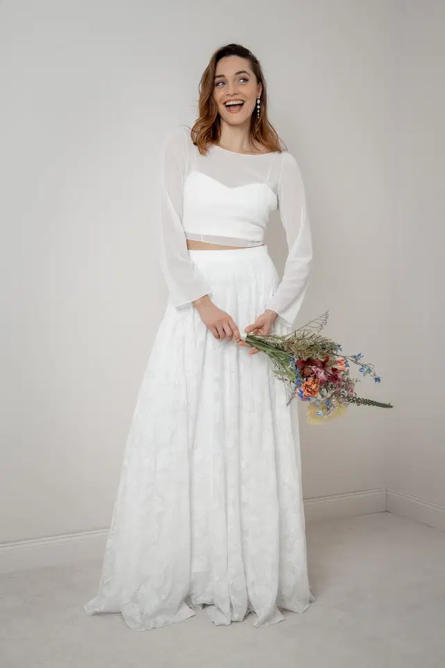 Rock Gillianne by noni: Two-Piece silhouette, lace