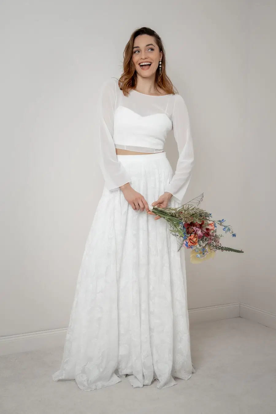 Rock Gillianne by noni: Two-Piece silhouette, lace